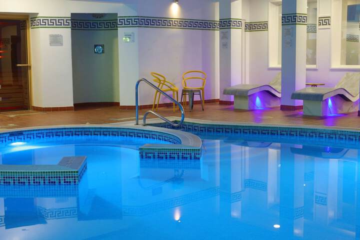 Pool 56 of 73