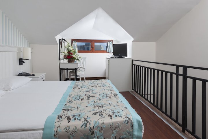 Room 15 of 45