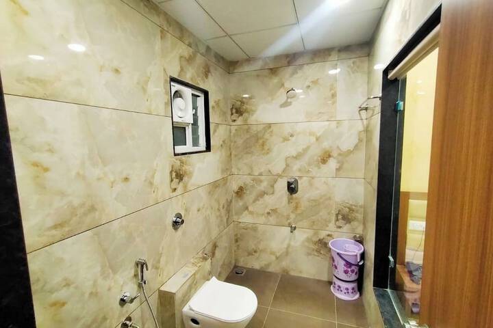 Room 3 of 13