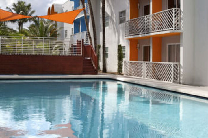 Pool 10 of 11