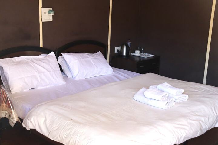 Room 3 of 12