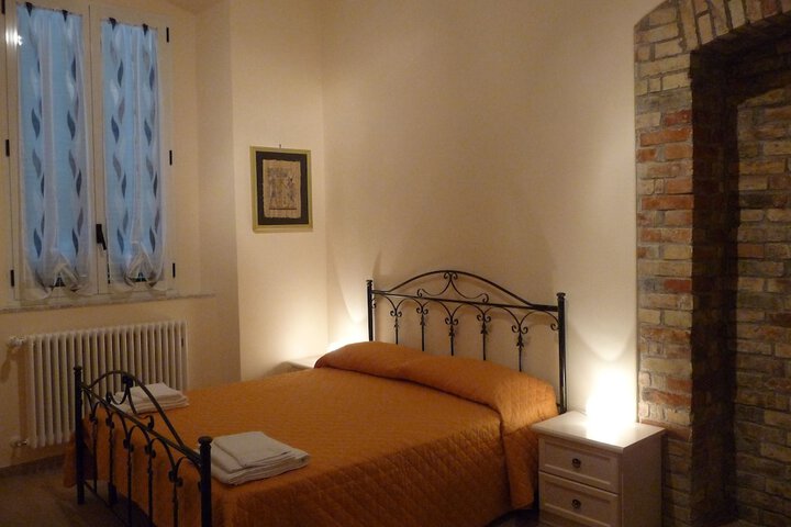 Room 13 of 37
