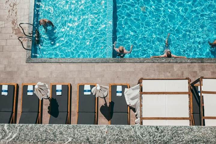 Pool 57 of 71