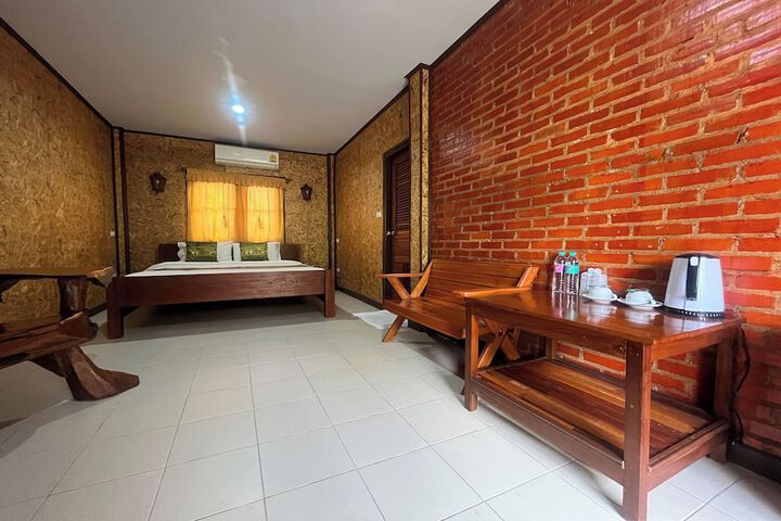 Room 32 of 71