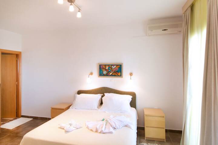 Room 11 of 64