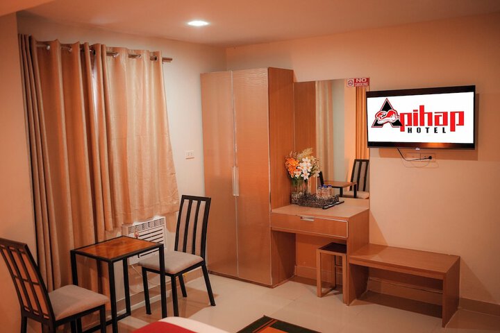 Room 11 of 77