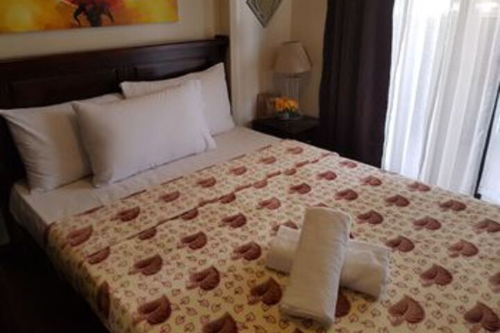 Room 8 of 42