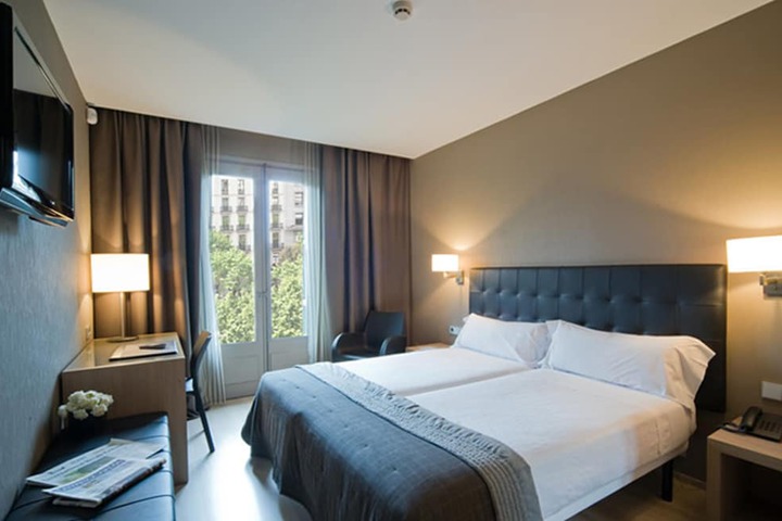 Room 10 of 41