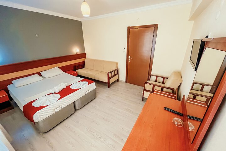 Room 21 of 68