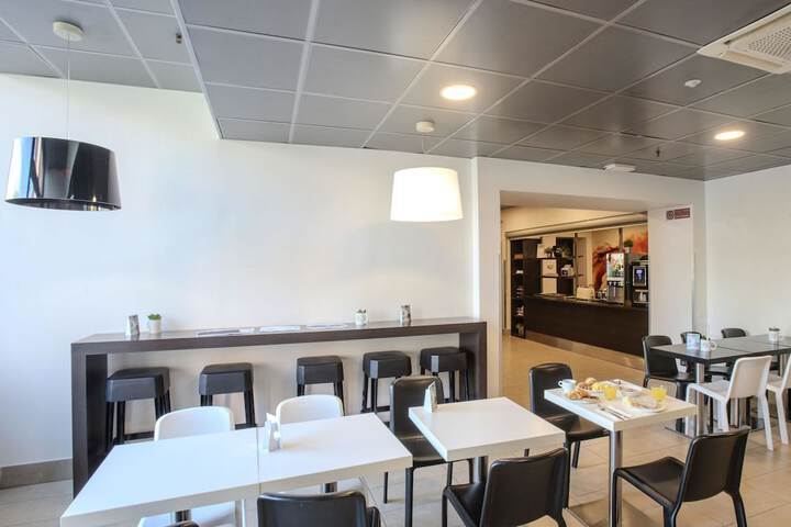 Dining Photos