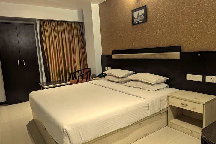 Room 18 of 35