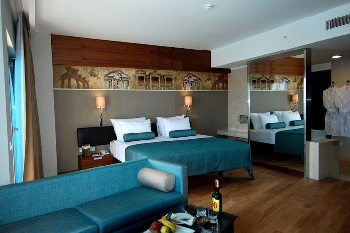 Room 21 of 69