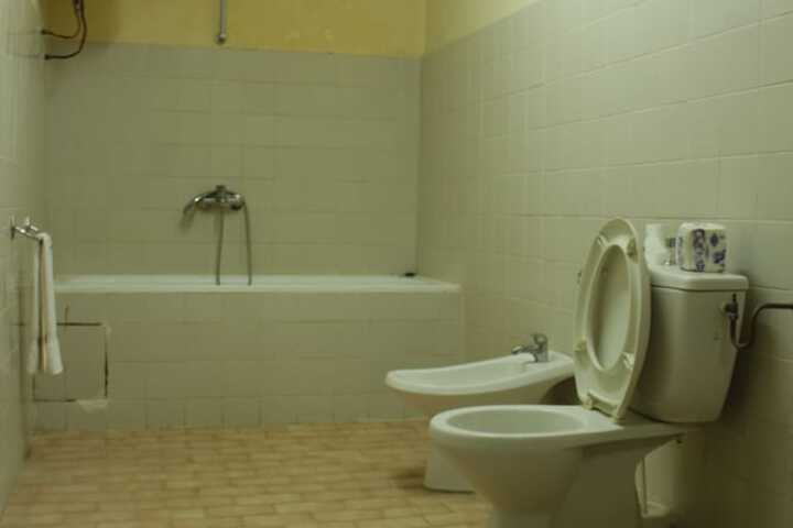 Room 9 of 22