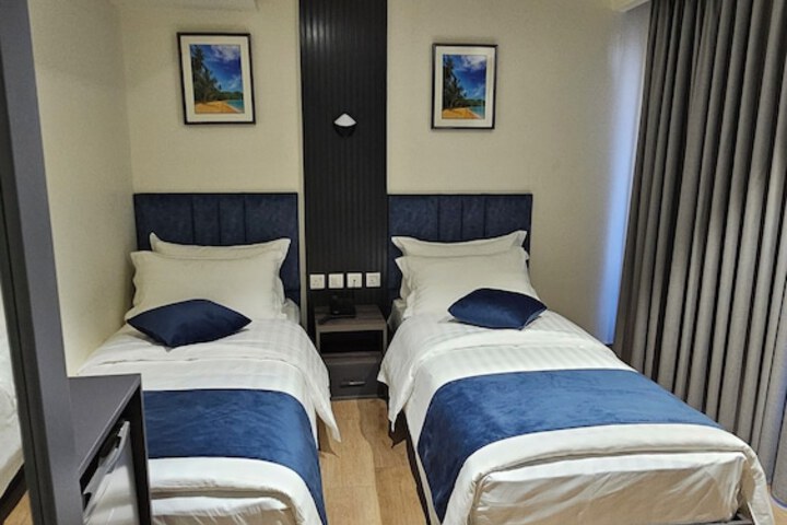 Room 17 of 51