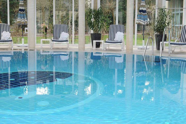 Pool Hotel