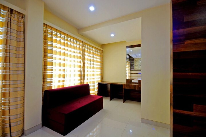 Room 25 of 34