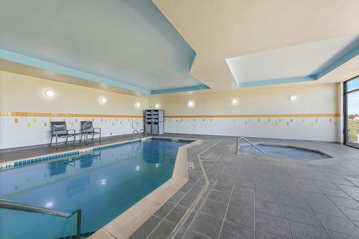 Pool Hotel