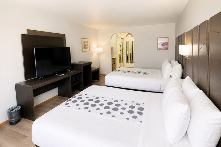 Room 18 of 29