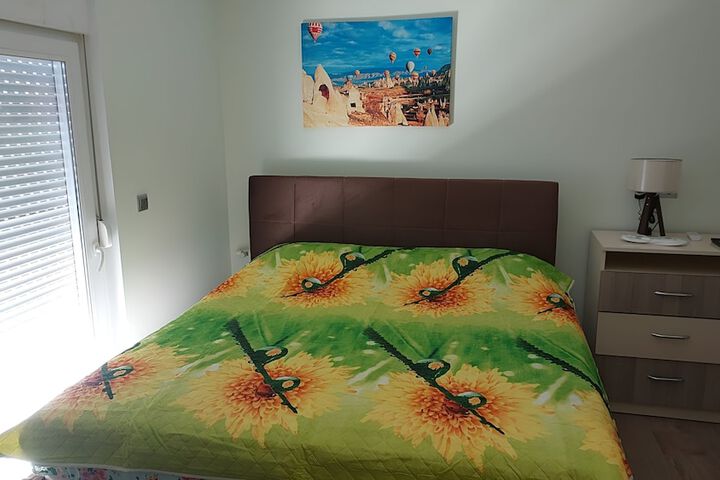 Room 10 of 36