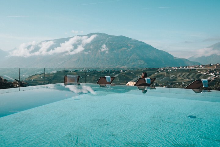 Pool 43 of 100