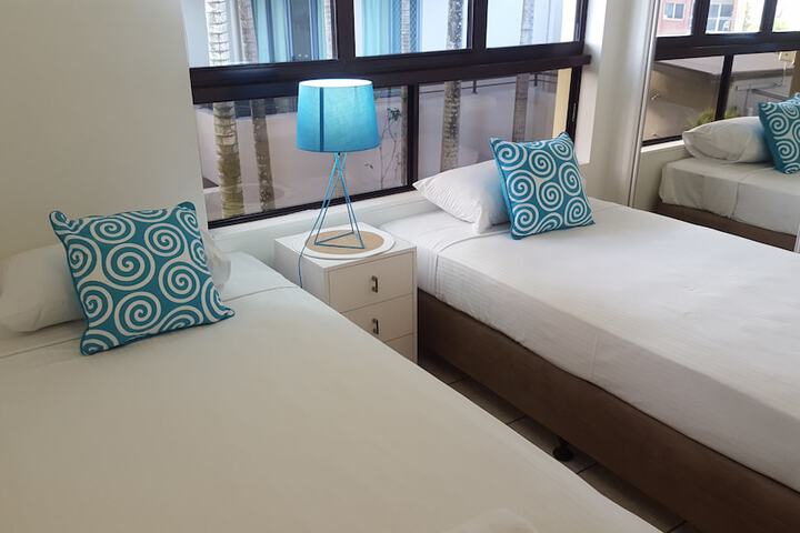 Room 17 of 200