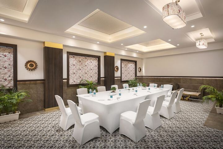Ballroom/Hall 23 of 30