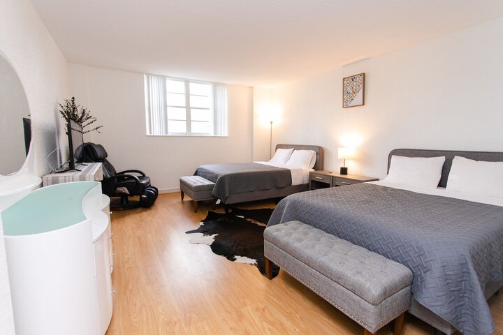 Room 15 of 108