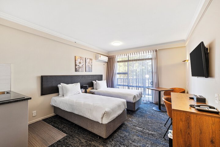 Room 10 of 65