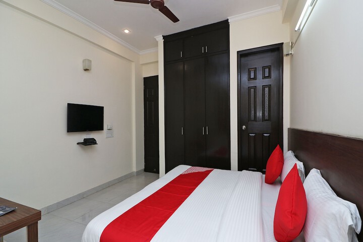 Room 14 of 23