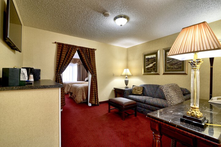 Double Bed Court Side View (11 of 18)