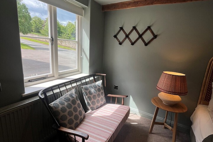 Room 4 of 42