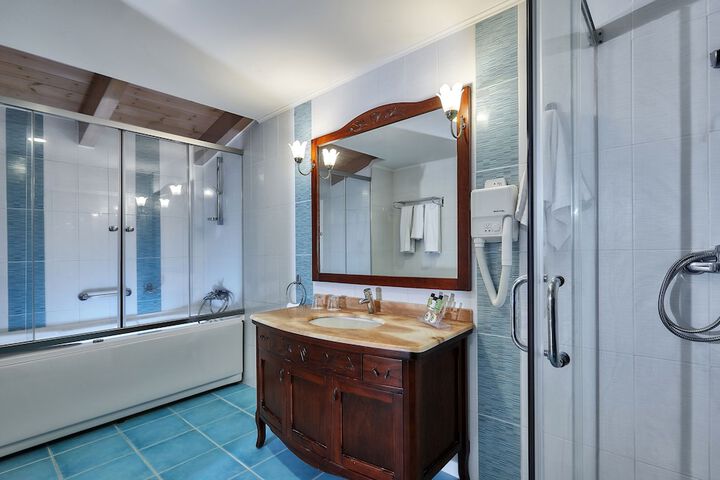 Clean Restrooms