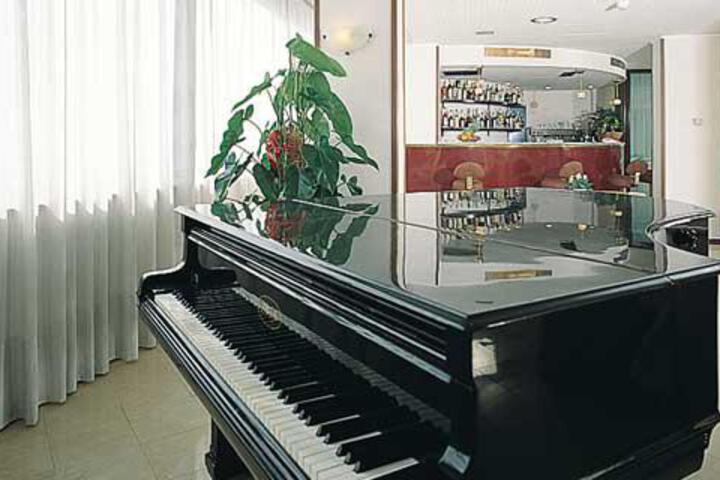 LA MERIDIENNE
