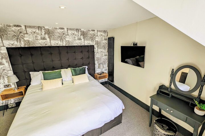 Room 43 of 125