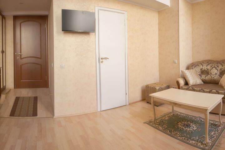 Room 4 of 41