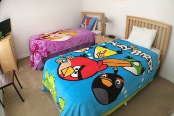 Room 5 of 18