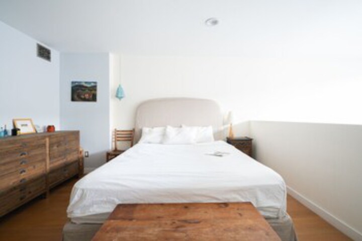 Room 25 of 26