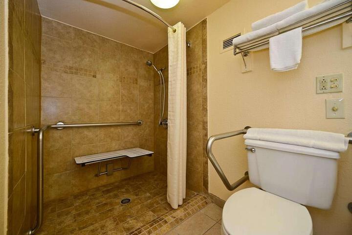 Quadruple Double Bed (3 of 8)