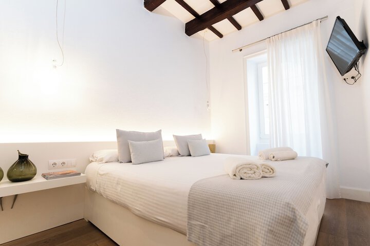 Room 3 of 18
