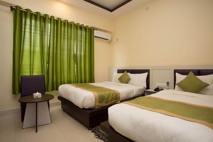 Room 12 of 39
