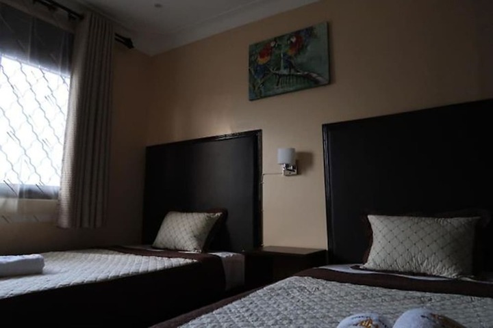 Room 3 of 12