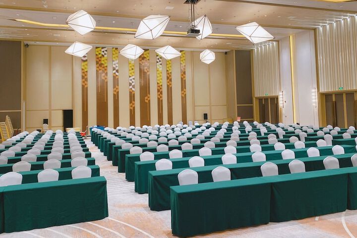 Ballroom/Hall 60 of 74