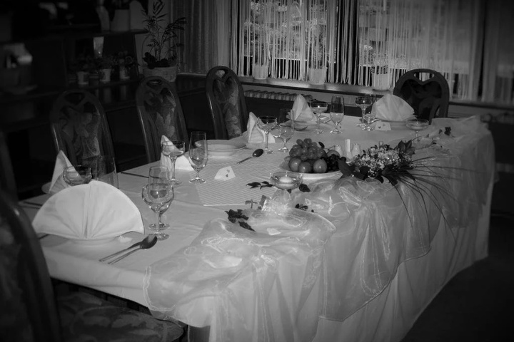 Dining 12 of 14