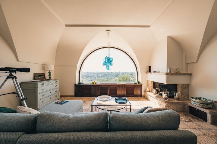 Room 28 of 87