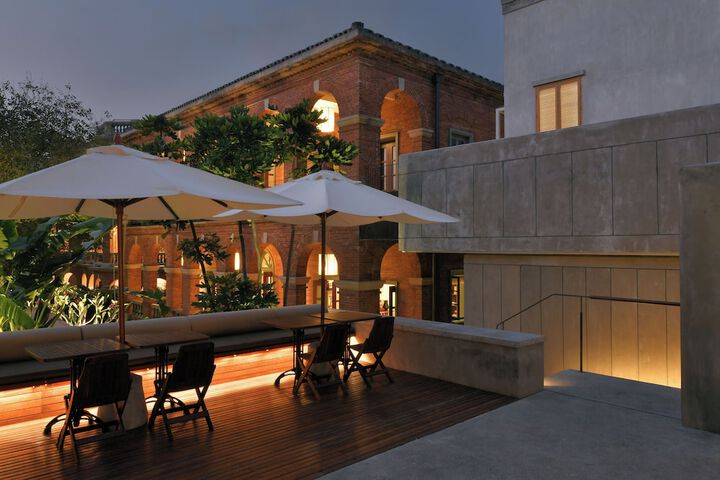 Hotel 53 of 61