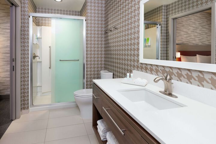 Bathroom shower