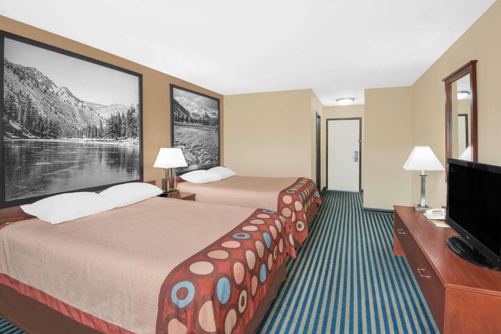 1 Double Bed Accessible Room (1 of 7)