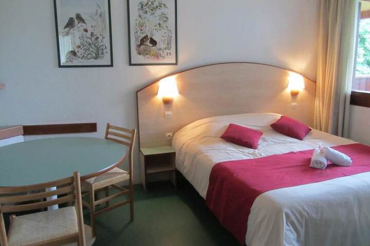 Room 7 of 48