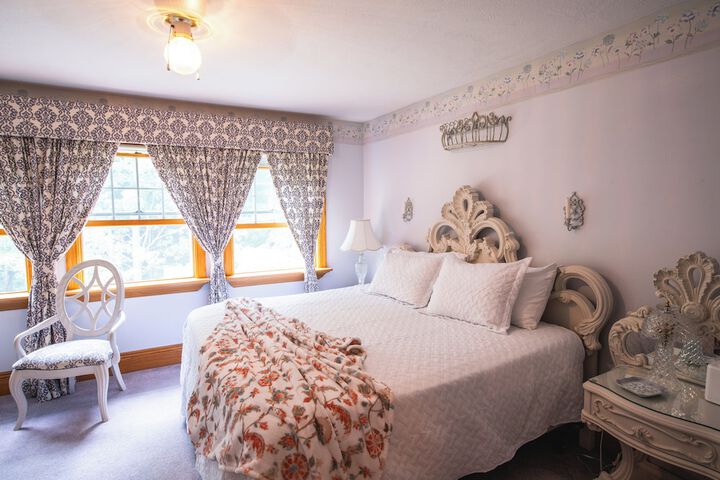 Room 12 of 48