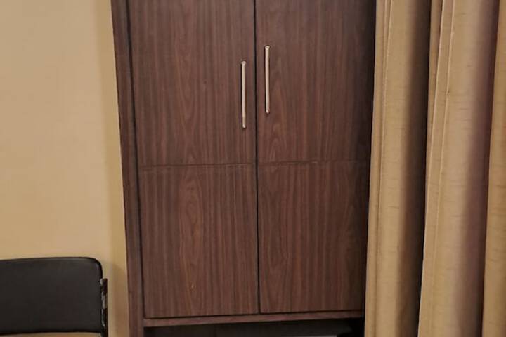 Room 2 of 23